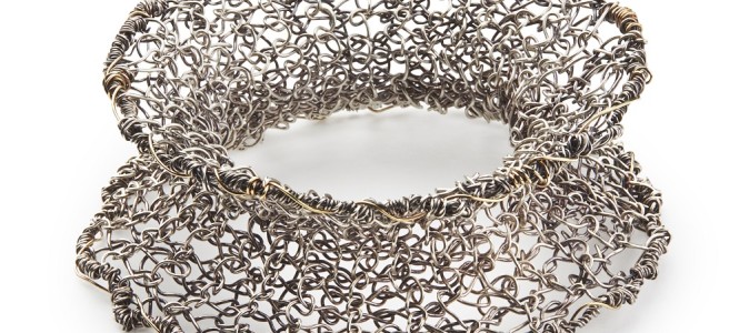 CUFF knitted in fine silver wire and 9ct gold